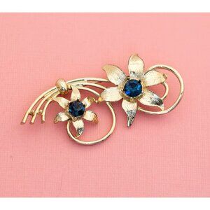 Vintage Art Nouveau Gold Tone Fairy Flower Blue Rhinestone Brooch | H28